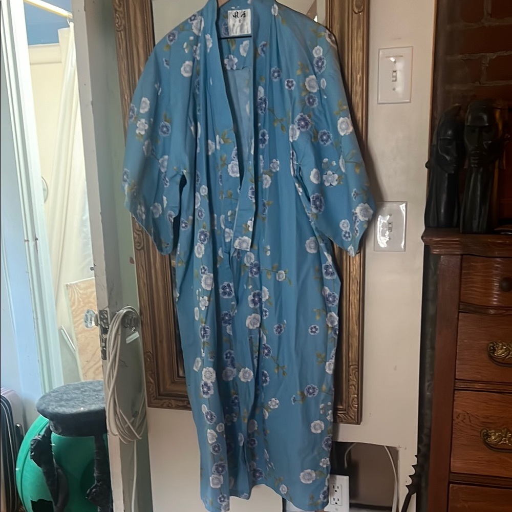 Floral Blue Vintage Kimono Robe 1980s